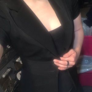 White House one button black blazer!